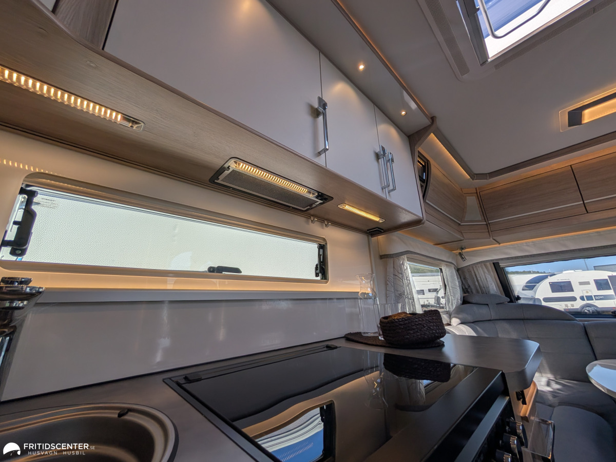 KABE ROYAL 630 TDL KS *Queensbed / Ljus inredning / ALDE, bild 18 av 26