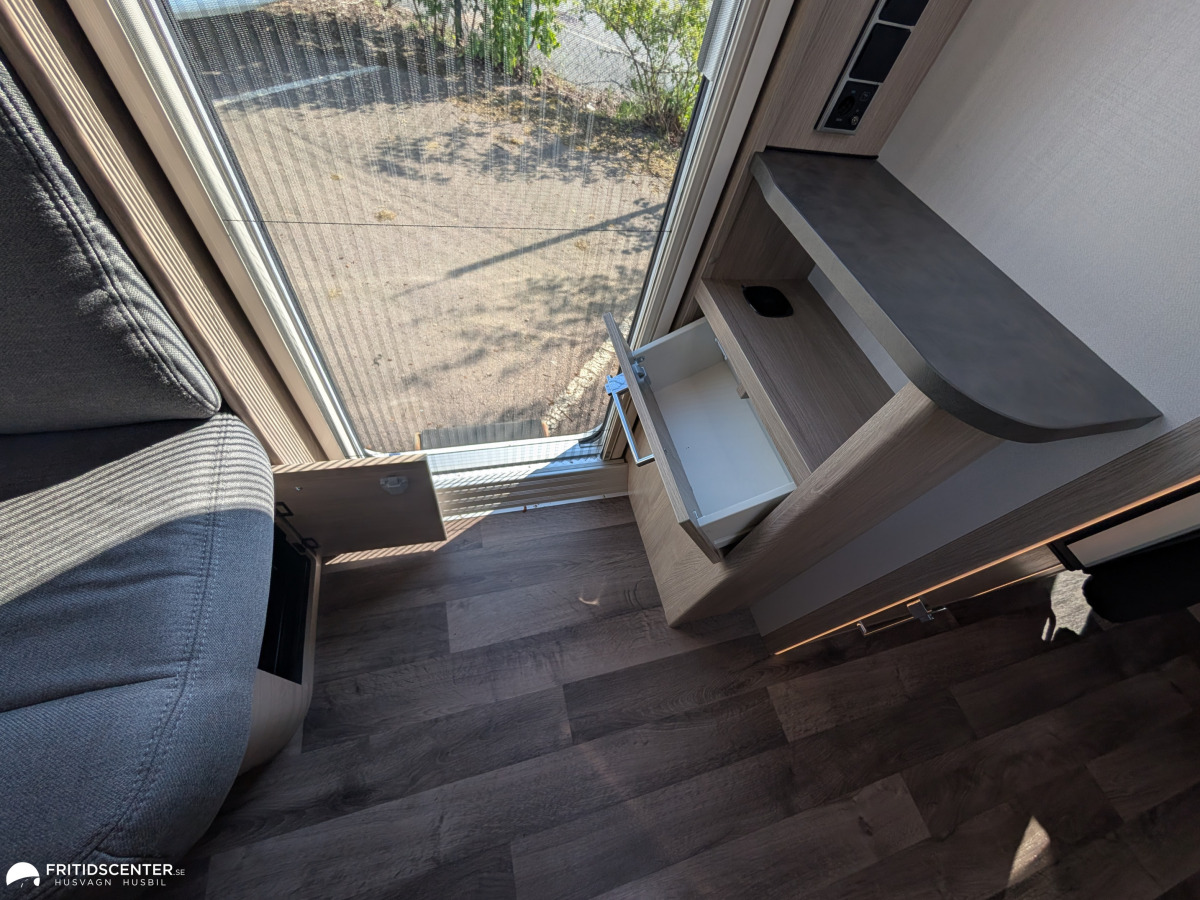 KABE ROYAL 630 TDL KS *Queensbed / Ljus inredning / ALDE, bild 20 av 26