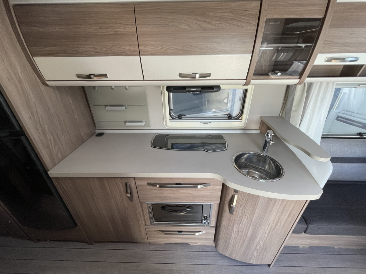 Knaus 650 UDF (Ac, Mover, Boxmarkis,Tält), bild 2 av 8