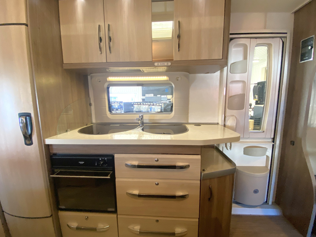 Hobby 650 KMFE DE LUXE, bild 8 av 17