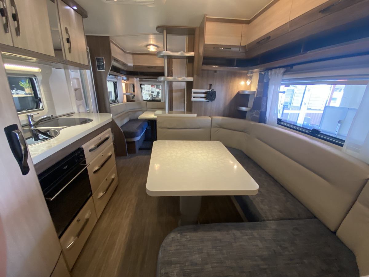Hobby 650 KMFE DE LUXE, bild 15 av 17