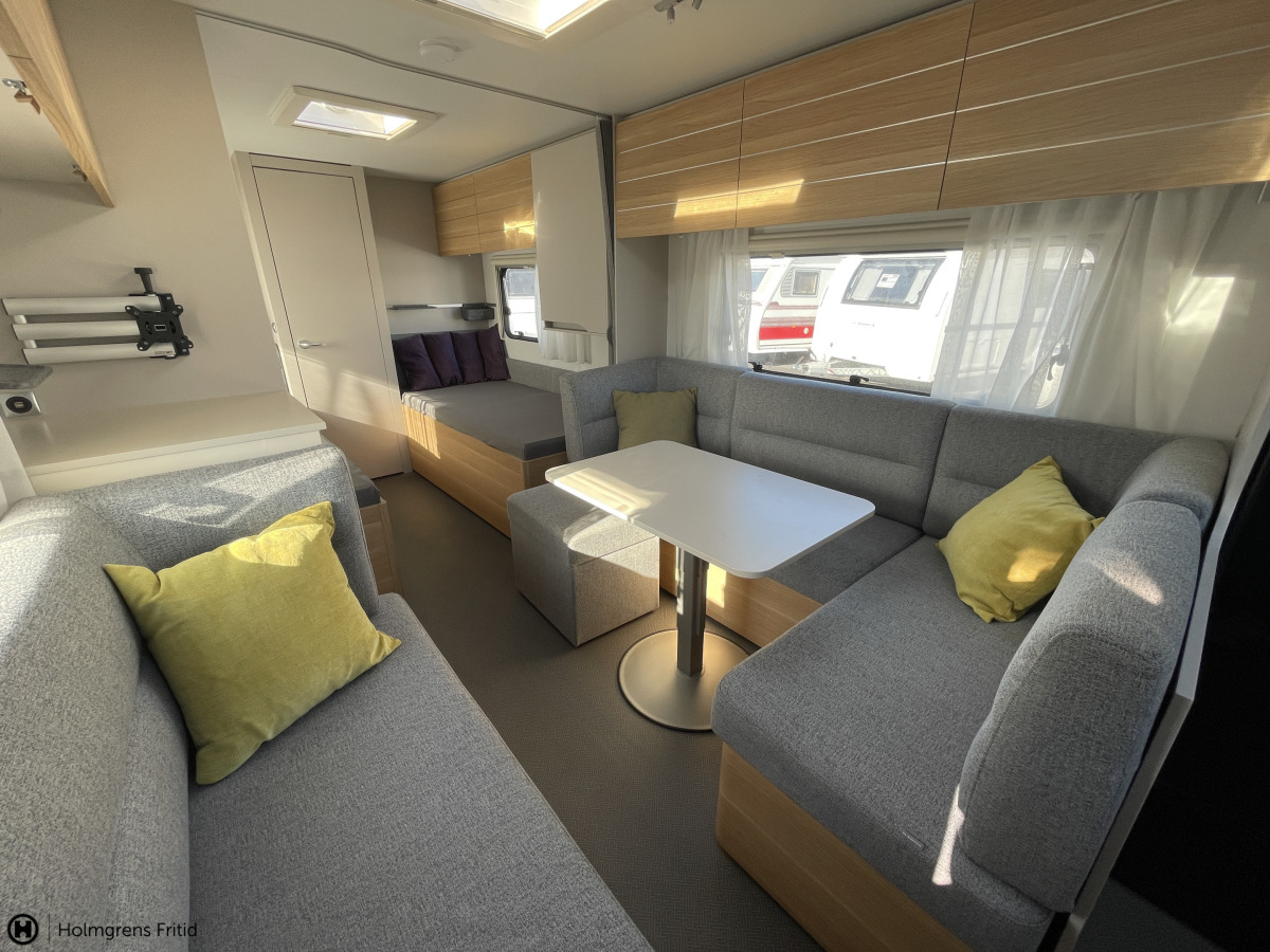 Adria ADORA 613 HT ALDE FRONTKÖK STOR TOALETT, bild 11 av 20