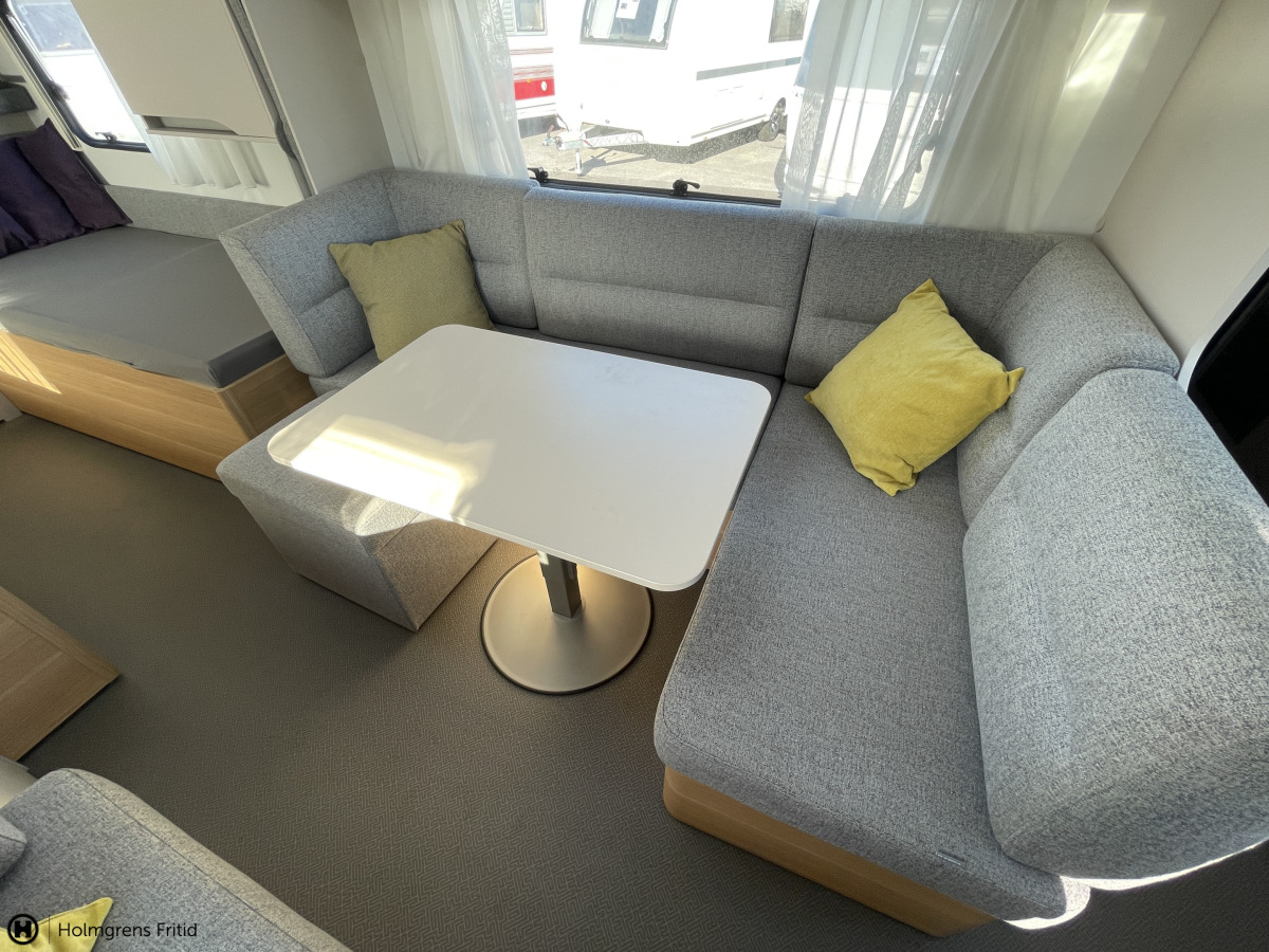 Adria ADORA 613 HT ALDE FRONTKÖK STOR TOALETT, bild 12 av 20