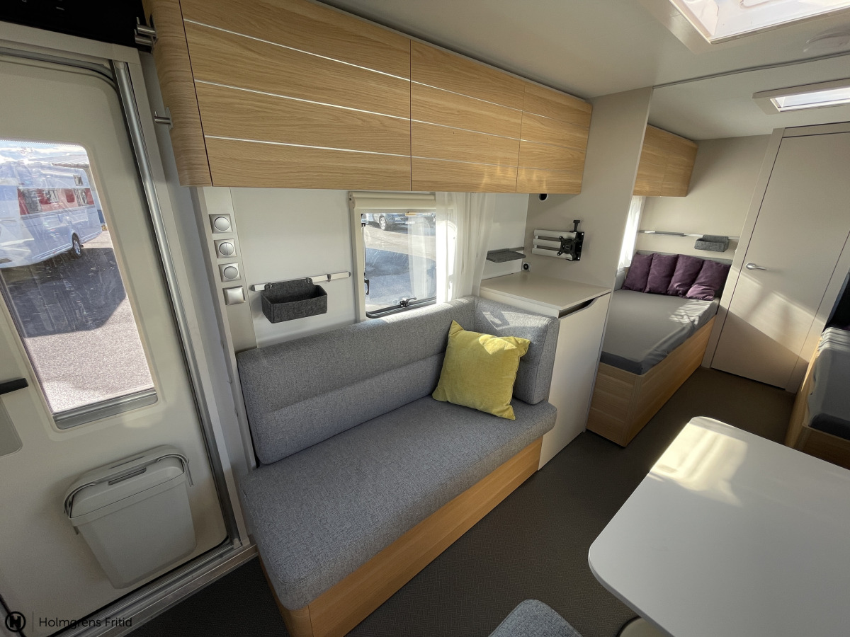 Adria ADORA 613 HT ALDE FRONTKÖK STOR TOALETT, bild 13 av 20