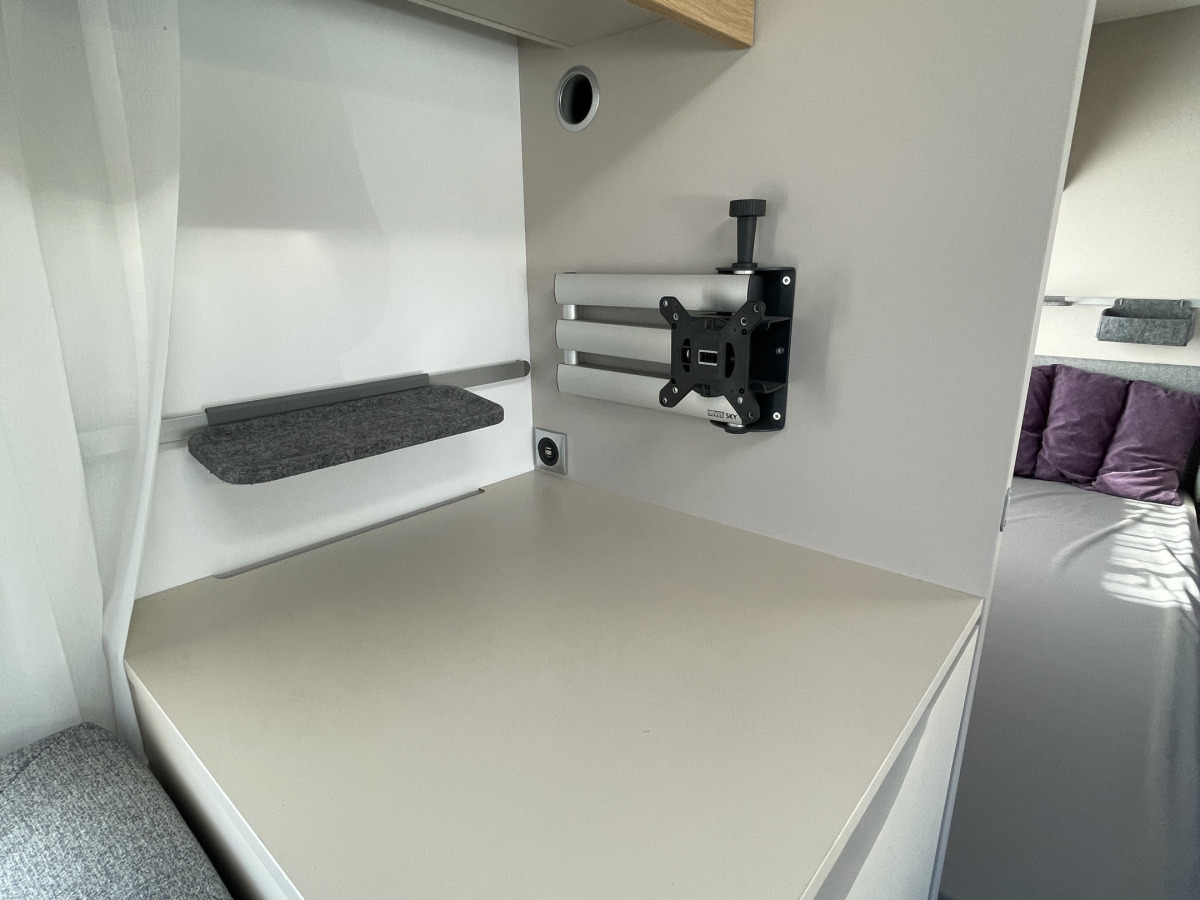 Adria ADORA 613 HT ALDE FRONTKÖK STOR TOALETT, bild 18 av 20