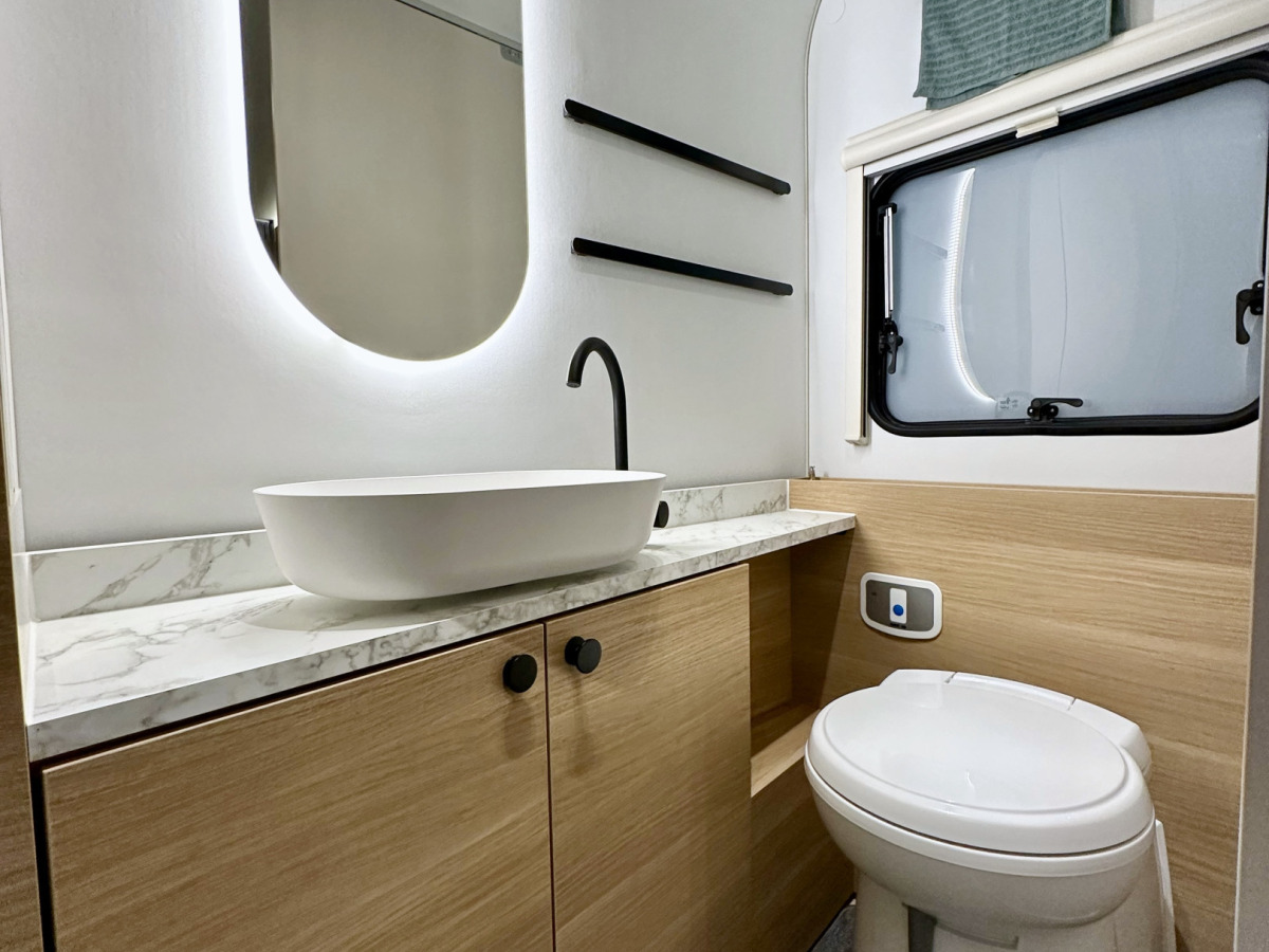Adria ADORA 572 UT, bild 11 av 15