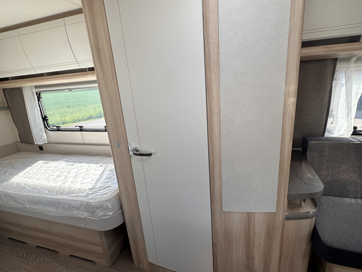 Hobby 460 LU De Luxe NYHET GOLVVÄRME, bild 8 av 14