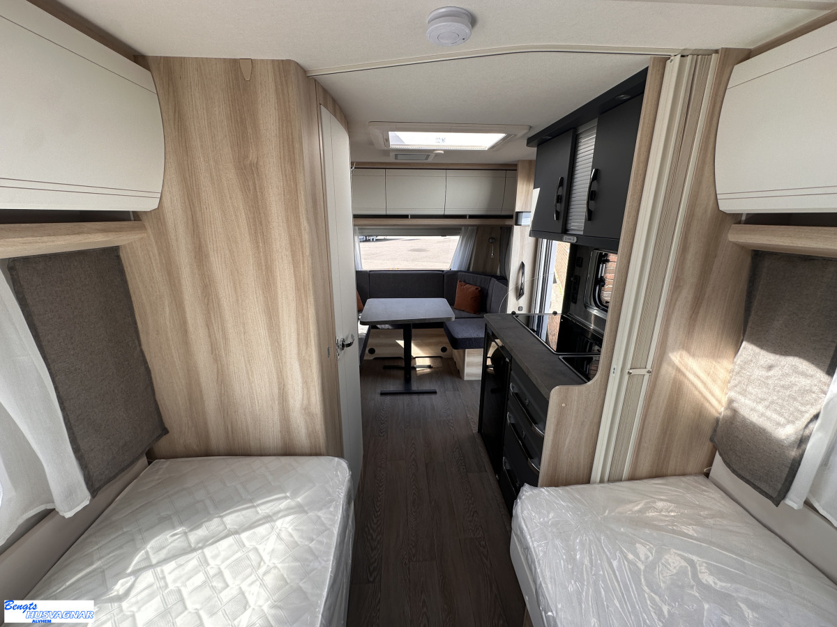 Hobby 460 LU De Luxe NYHET GOLVVÄRME, bild 11 av 14