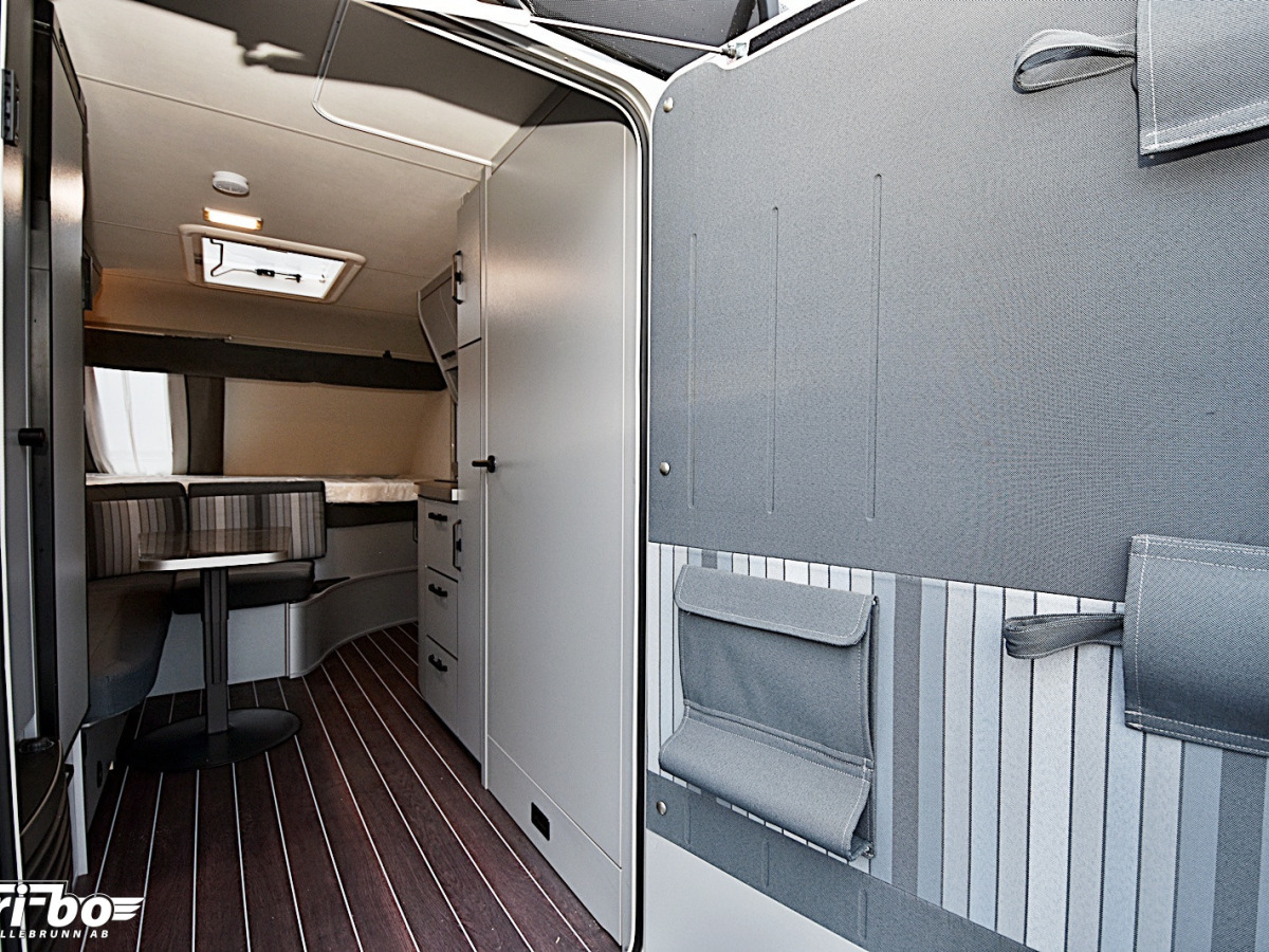 Knaus 480 QL Sport Fun Black Selection, Dubbelbädd, bild 12 av 26