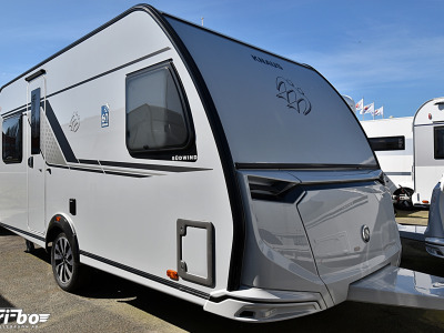 Knaus 450 FU Südwind 60 Years, Dubbelbädd