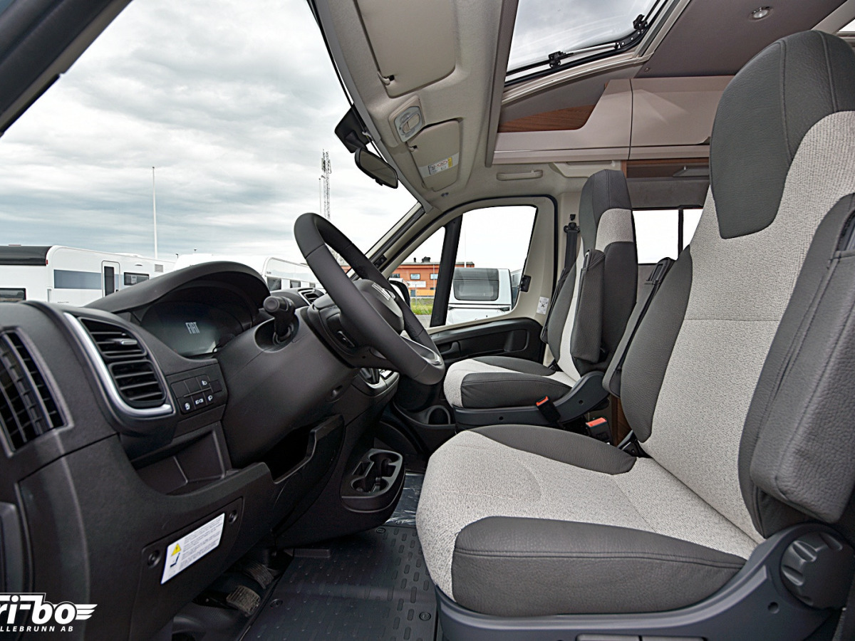 Knaus 550 MF VAN TI Vansation Dubbelbädd, bild 4 av 23