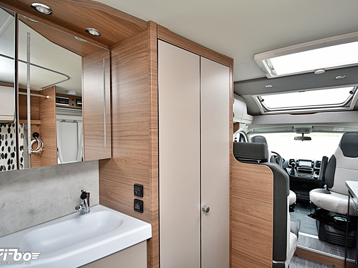 Knaus 550 MF VAN TI Vansation Dubbelbädd, bild 14 av 23