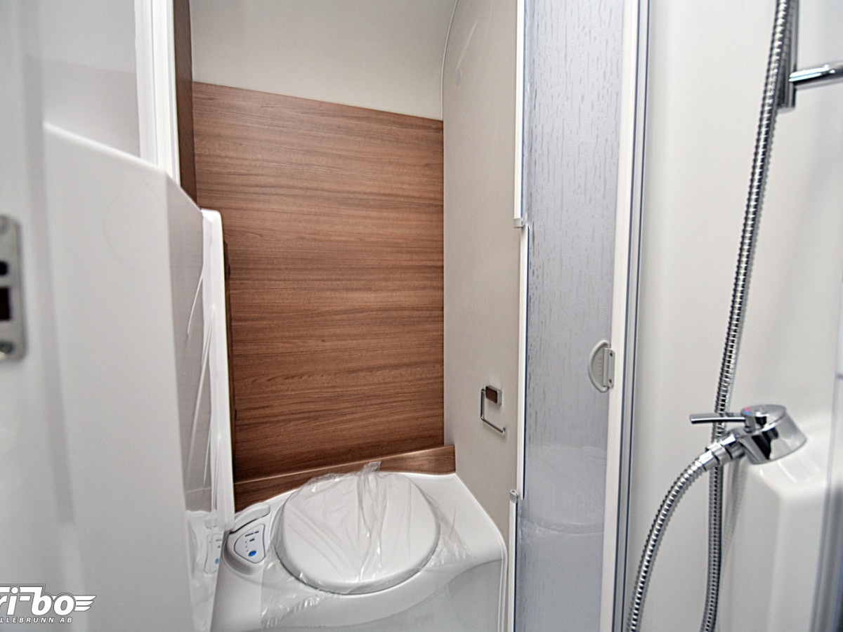 Knaus 550 MF VAN TI Vansation Dubbelbädd, bild 18 av 23