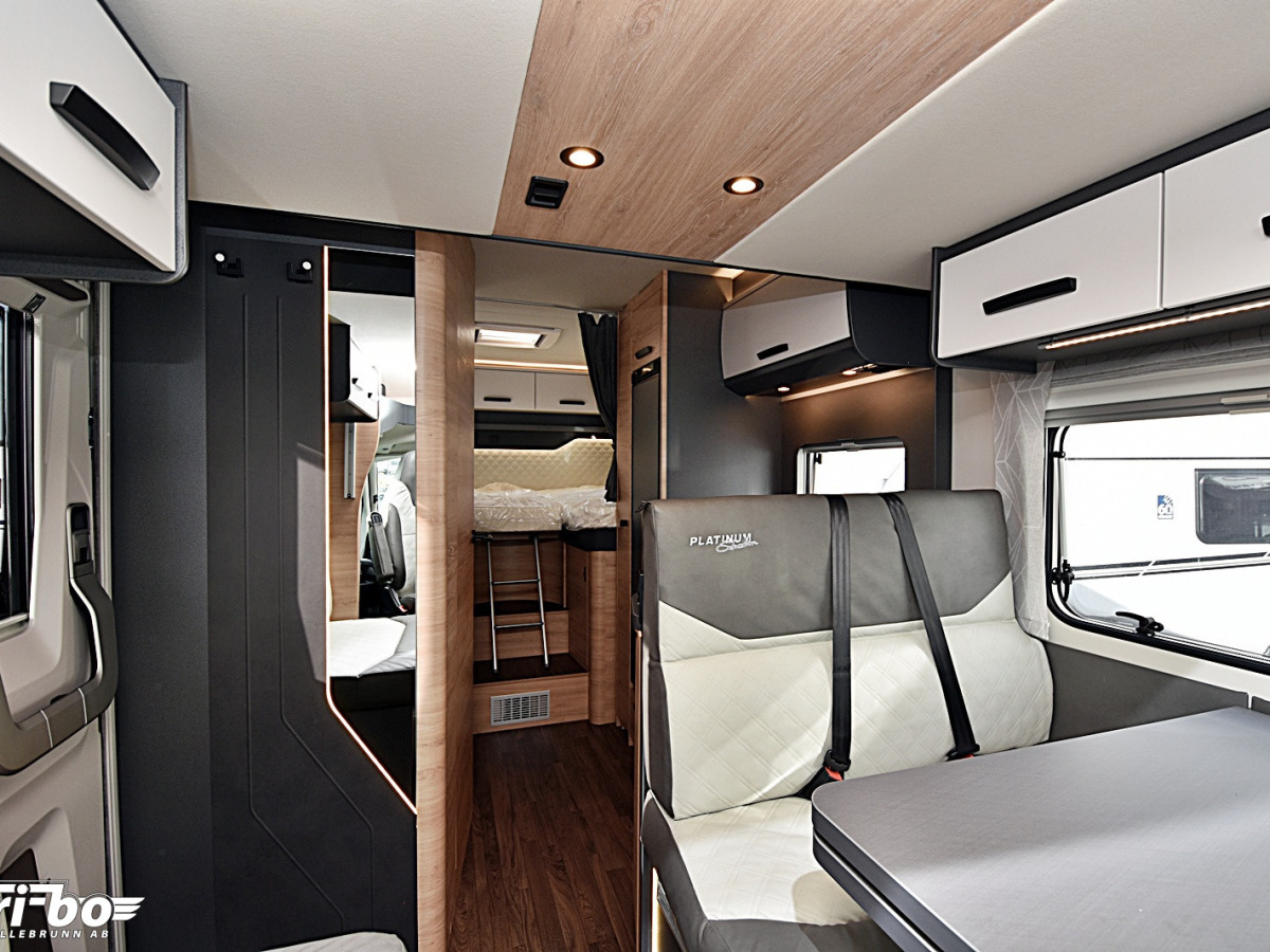 Knaus 700 MEG LVE WAVE Platinum Selection Långbäddar, bild 8 av 33