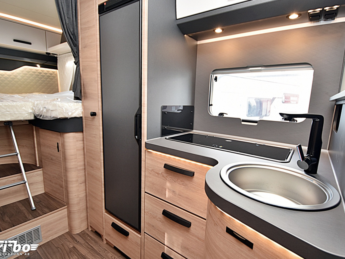 Knaus 700 MEG LVE WAVE Platinum Selection Långbäddar, bild 12 av 33
