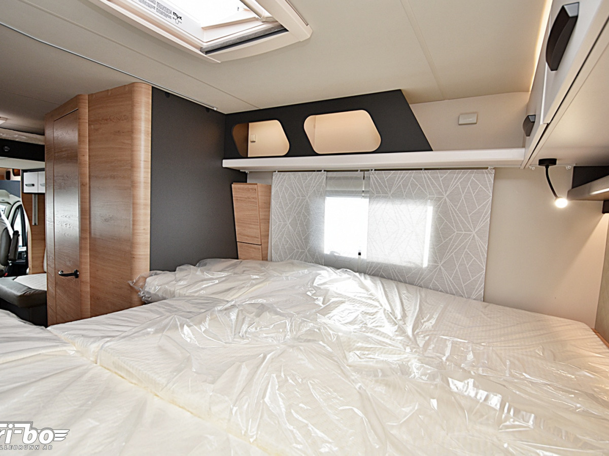 Knaus 700 MEG LVE WAVE Platinum Selection Långbäddar, bild 18 av 33