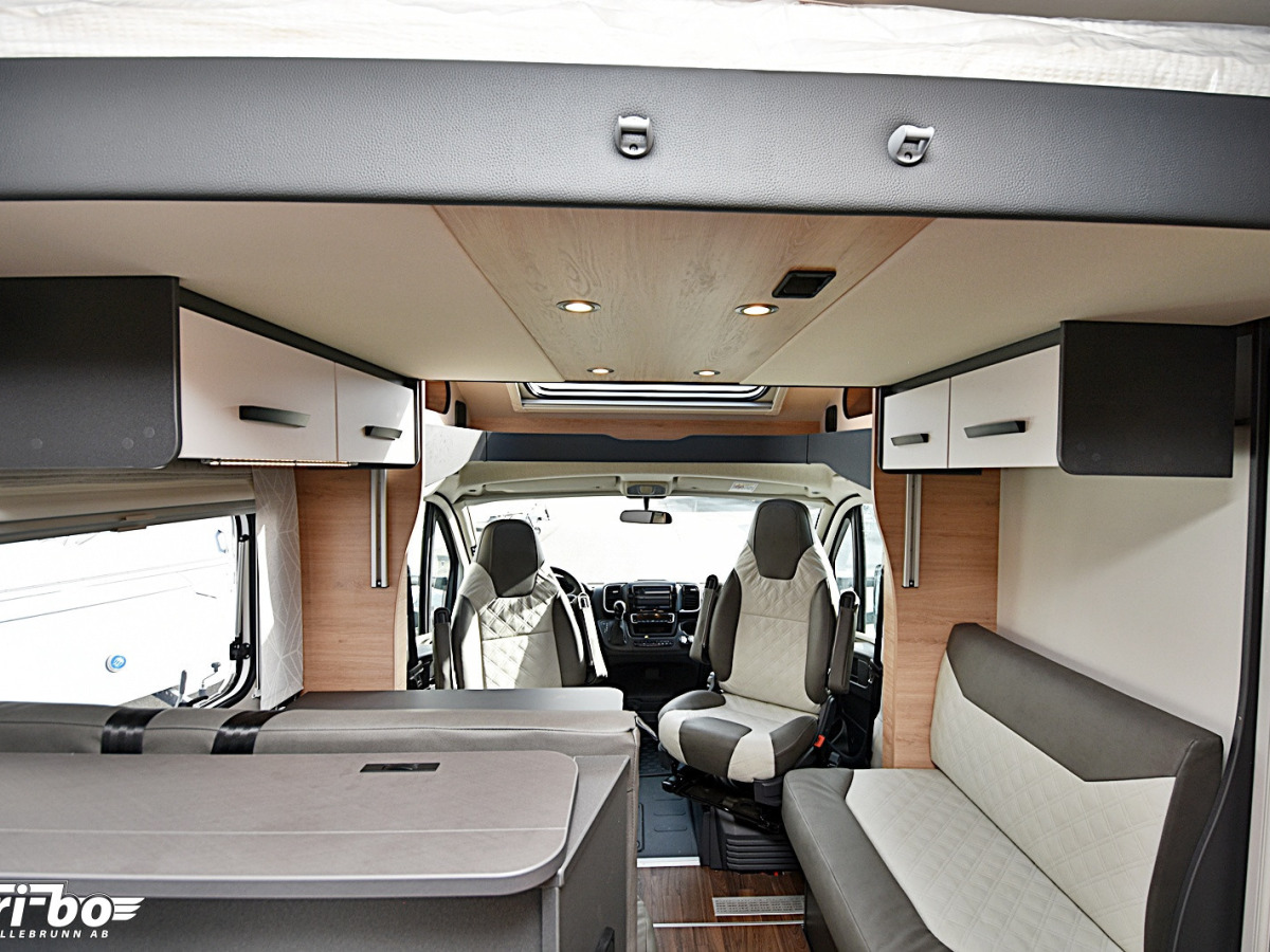 Knaus 700 MEG LVE WAVE Platinum Selection Långbäddar, bild 22 av 33