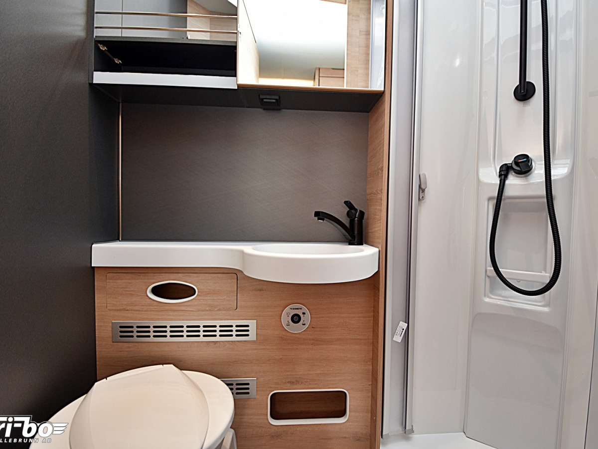 Knaus 700 MEG LVE WAVE Platinum Selection Långbäddar, bild 27 av 33