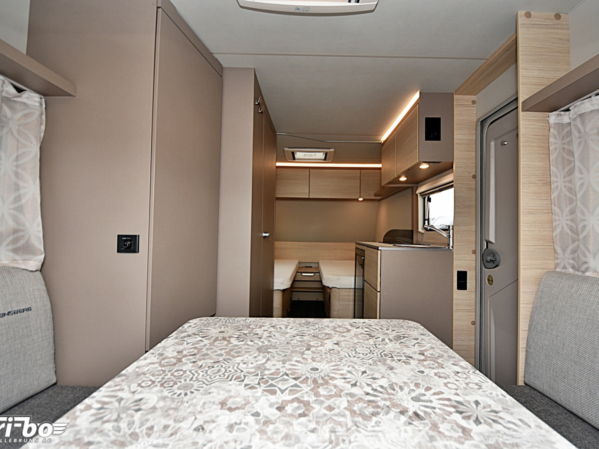 Weinsberg 470 EU CaraCito, Långbäddar *Välutrustad, bild 8 av 21