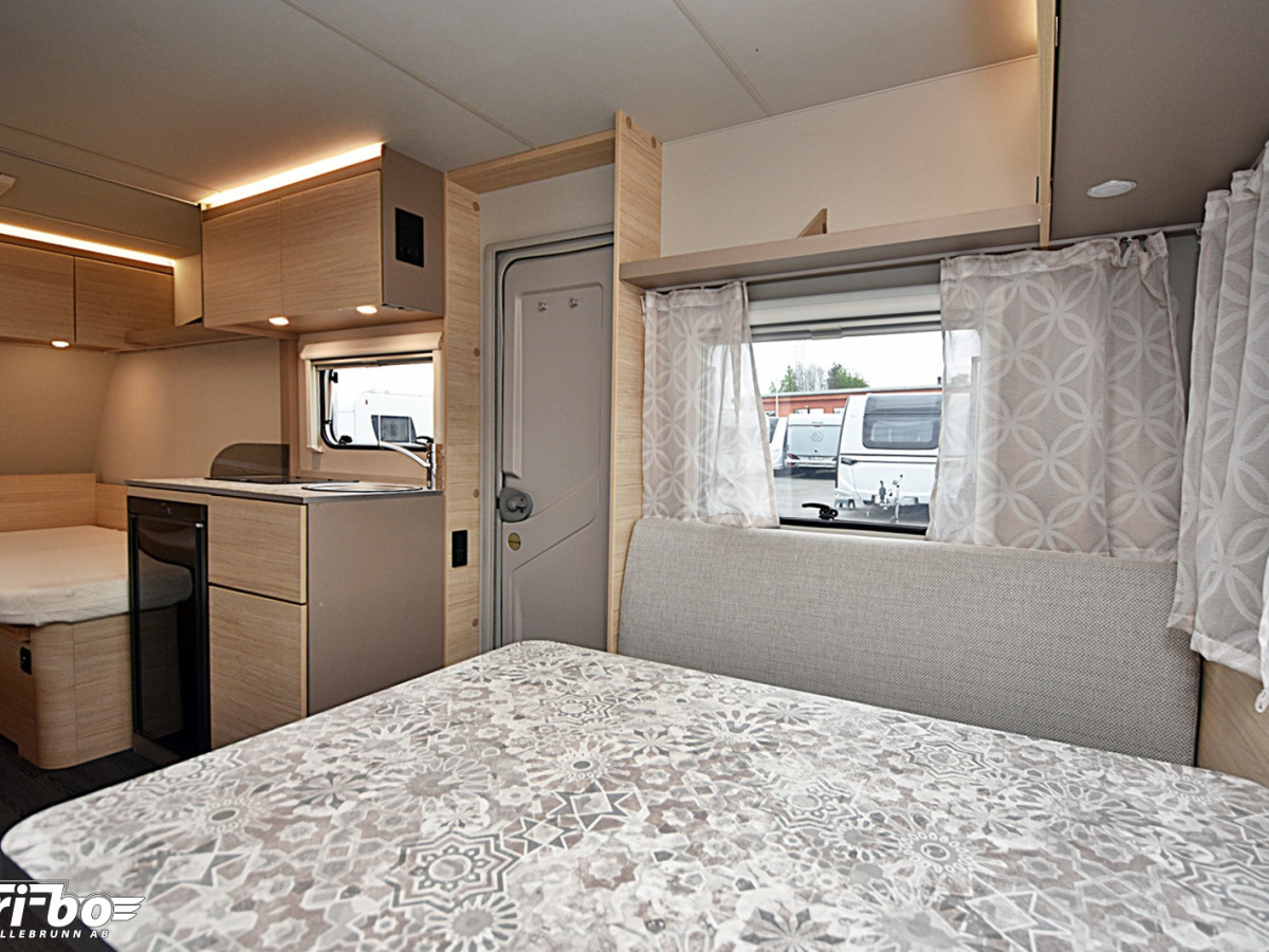 Weinsberg 470 EU CaraCito, Långbäddar *Välutrustad, bild 9 av 21