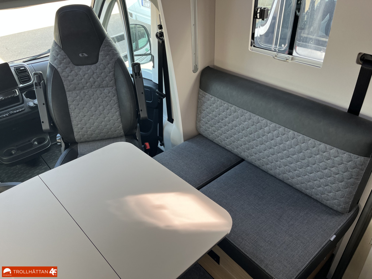 Adria MATRIX PLUS 670 DL/ Face To Face / * HÖSTKAMPANJ*, bild 10 av 28