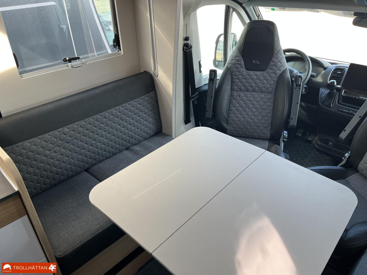 Adria MATRIX PLUS 670 DL/ Face To Face / * HÖSTKAMPANJ*, bild 11 av 28