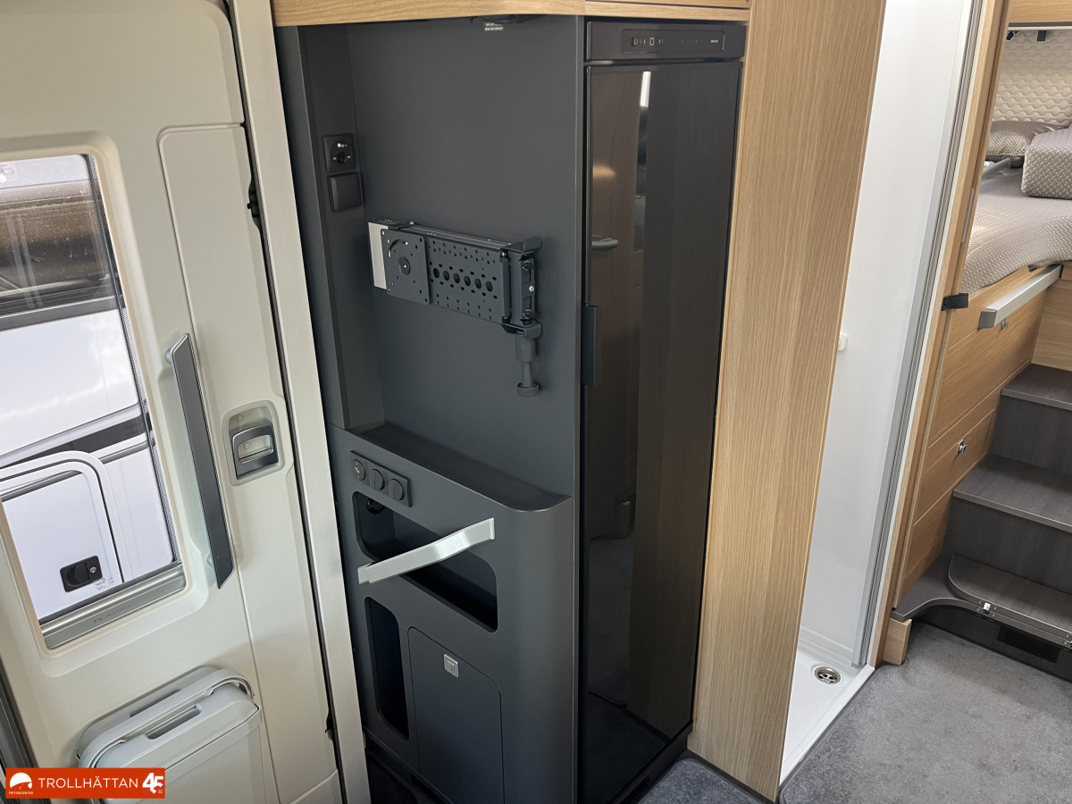 Adria MATRIX PLUS 670 DL/ Face To Face / * HÖSTKAMPANJ*, bild 15 av 28