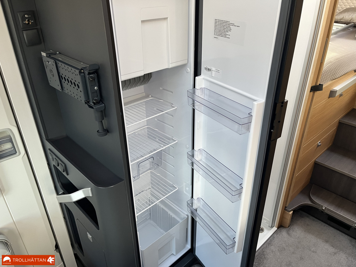Adria MATRIX PLUS 670 DL/ Face To Face / * HÖSTKAMPANJ*, bild 16 av 28