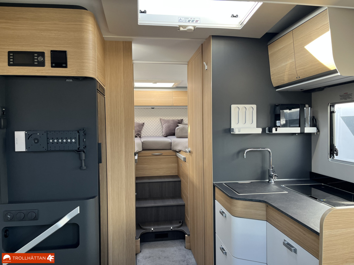 Adria MATRIX PLUS 670 DL/ Face To Face / * HÖSTKAMPANJ*, bild 23 av 28
