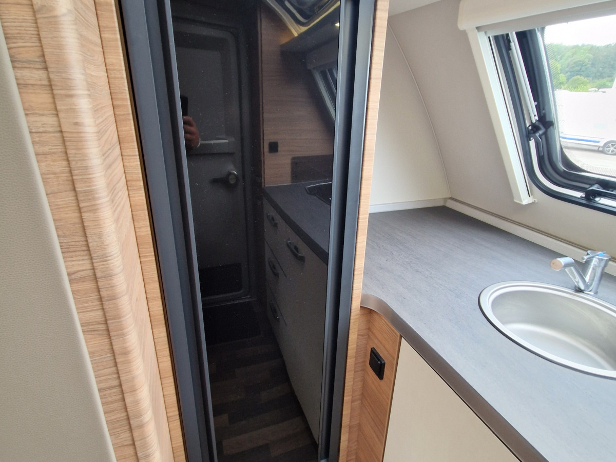 Weinsberg CaraOne 390 PUH, bild 5 av 8