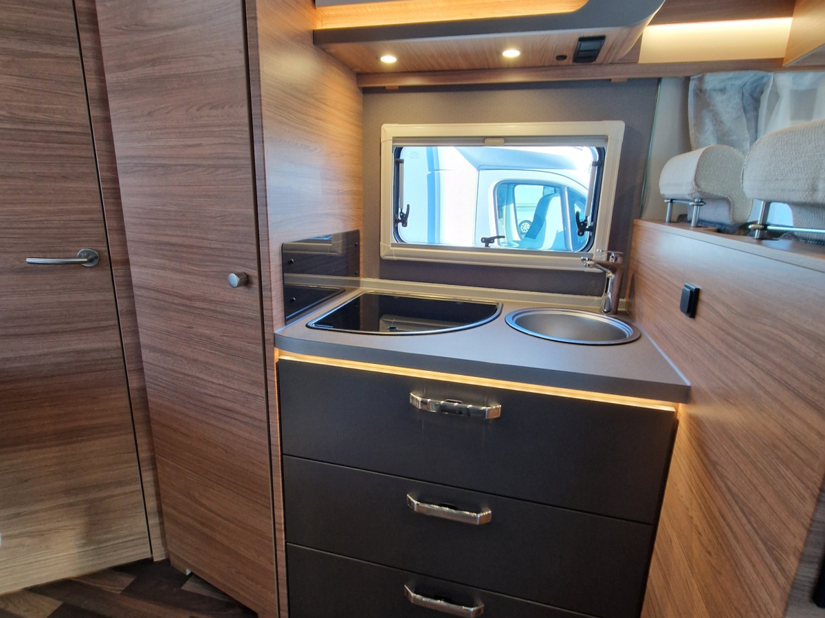 Weinsberg CaraSuite 650 MF //LAGERRENSNING//, bild 5 av 10