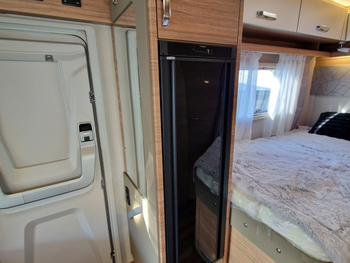 Weinsberg CaraSuite 650 MF //LAGERRENSNING//, bild 6 av 10