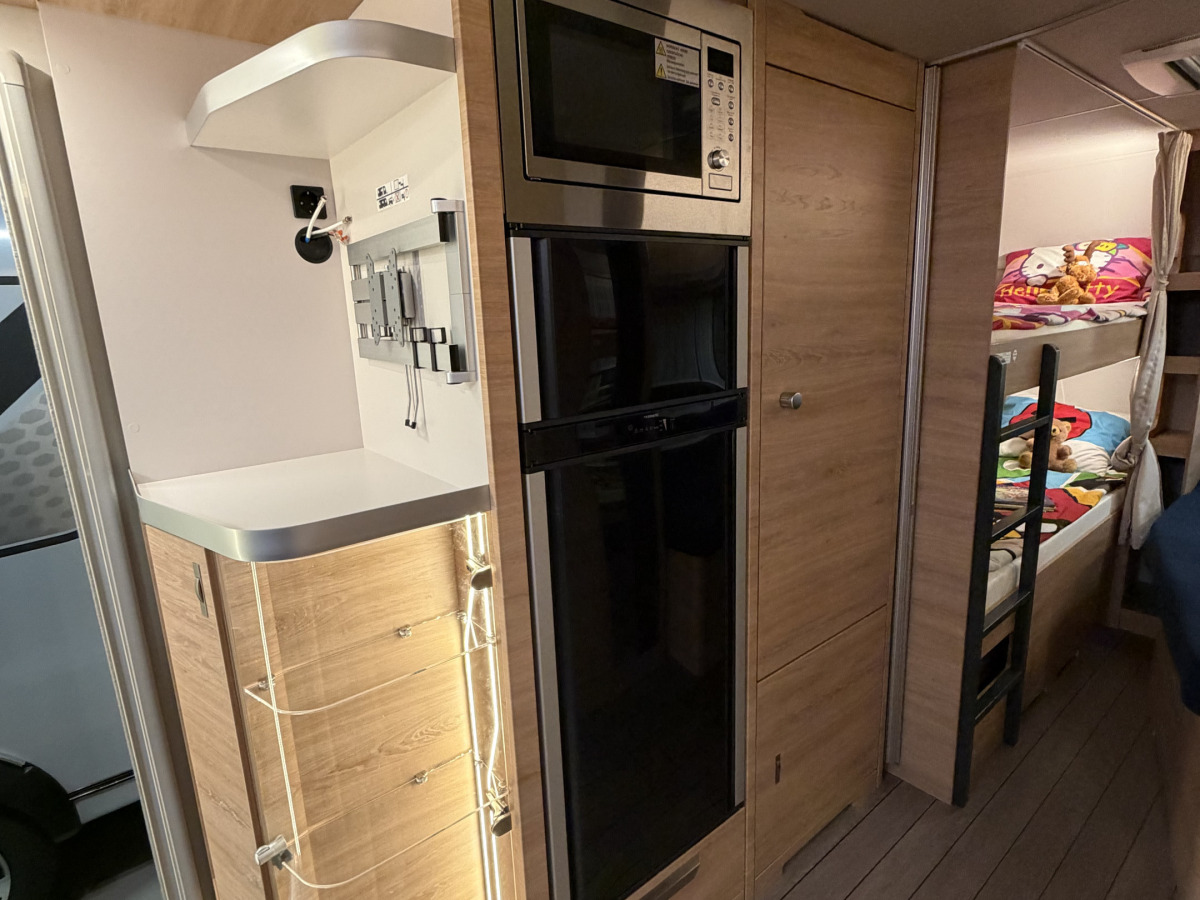 Knaus SÜDWIND 580 UK BLACK SELECTION KAMPANJ, bild 12 av 17