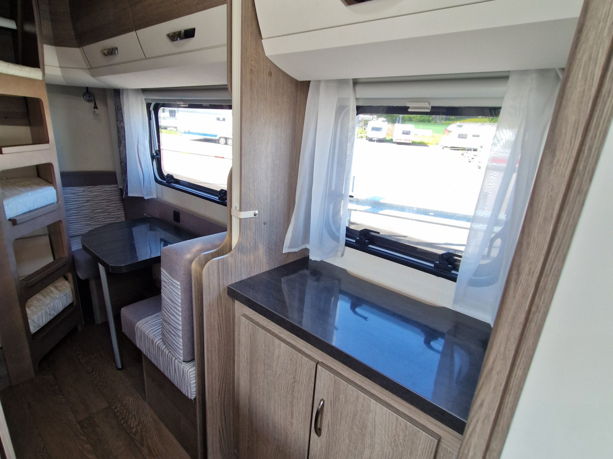 Hobby 650 KFU PRESTIGE //LAGERRENSNING//, bild 6 av 10