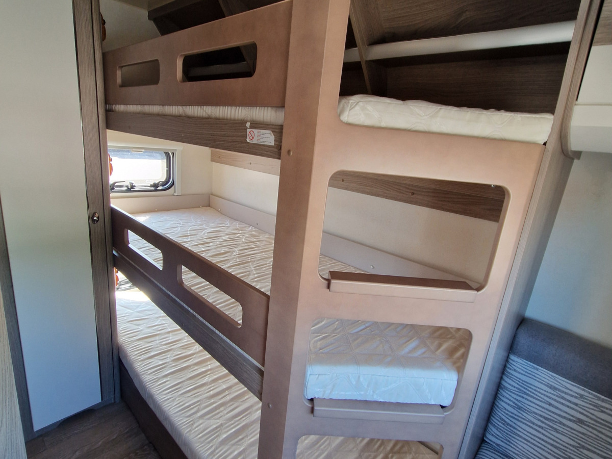 Hobby 650 KFU PRESTIGE //LAGERRENSNING//, bild 8 av 10