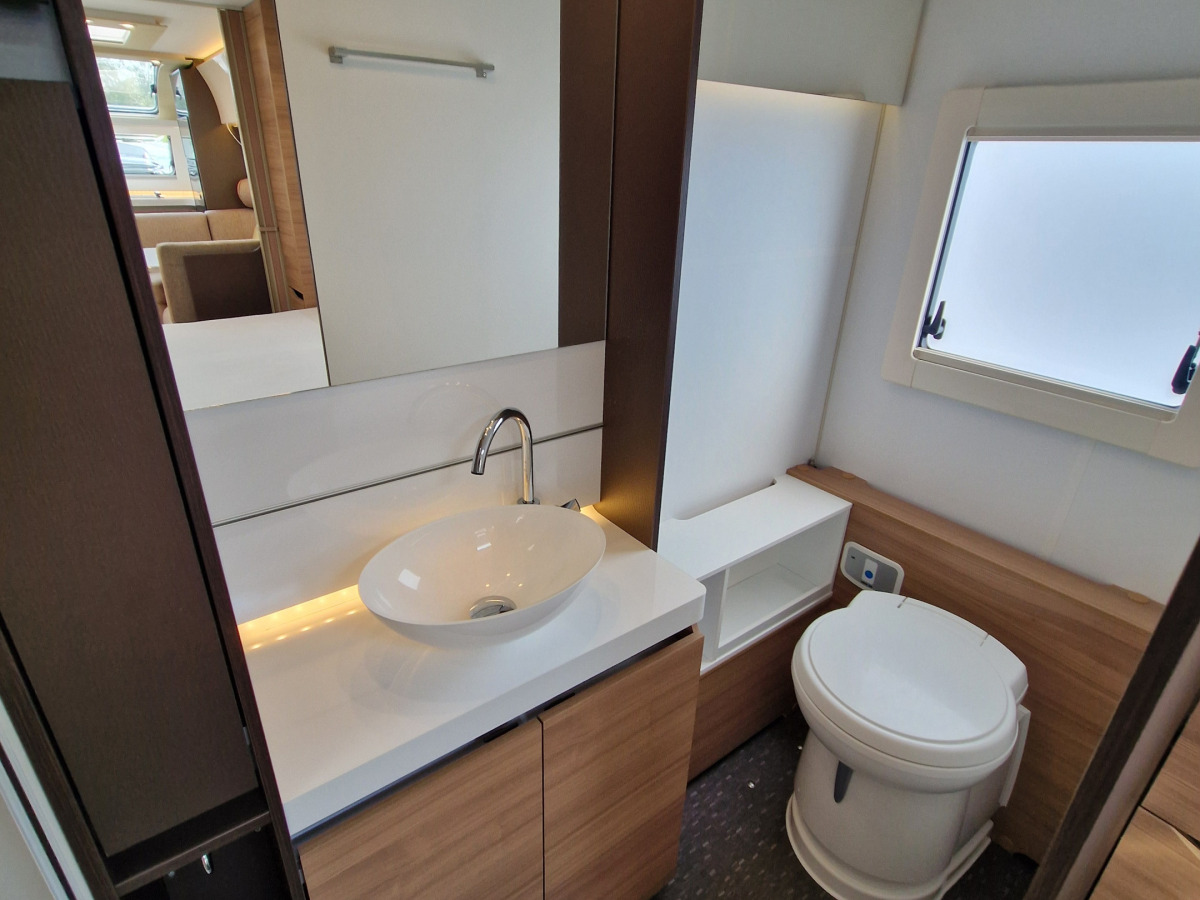 Adria ALPINA 663 HT / MOVER, bild 6 av 8