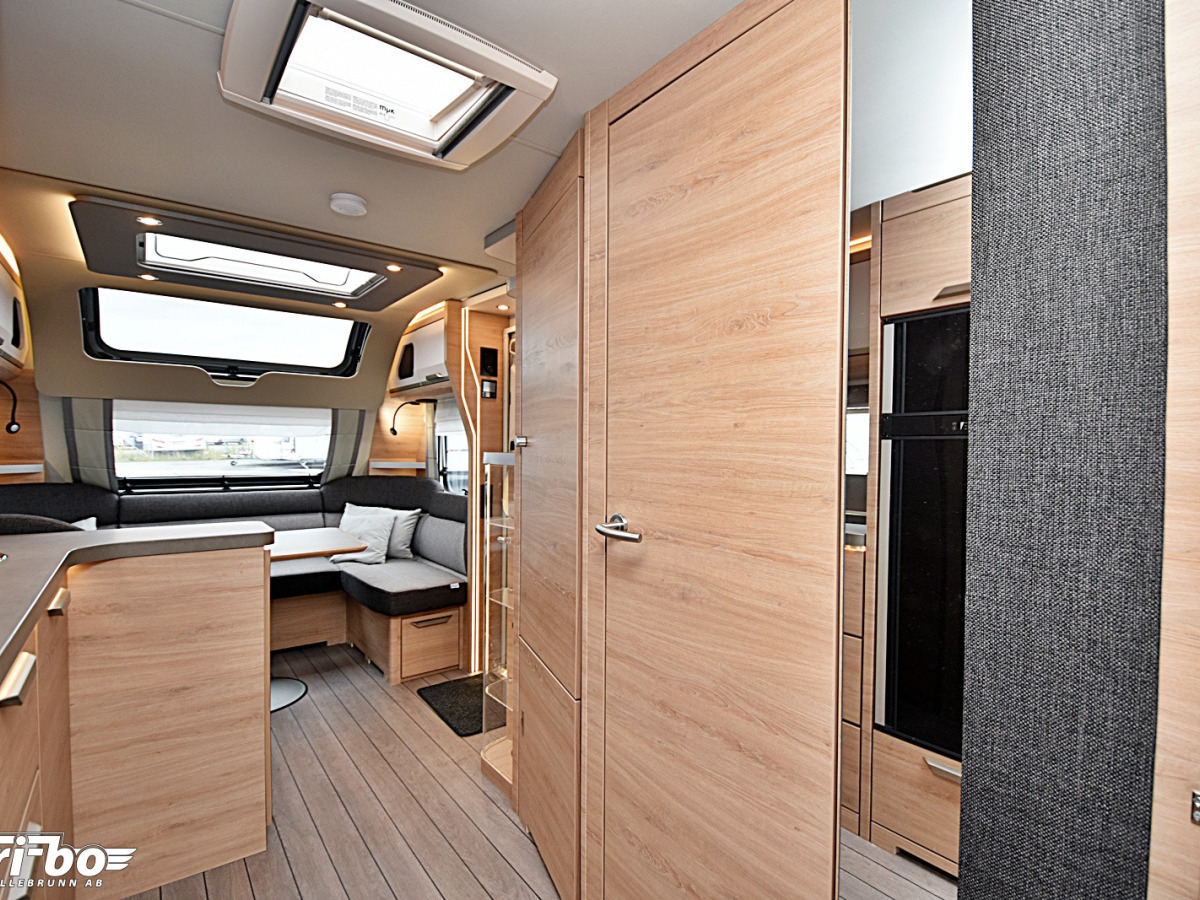 Knaus 650 UX Südwind, Queenbed, bild 21 av 31