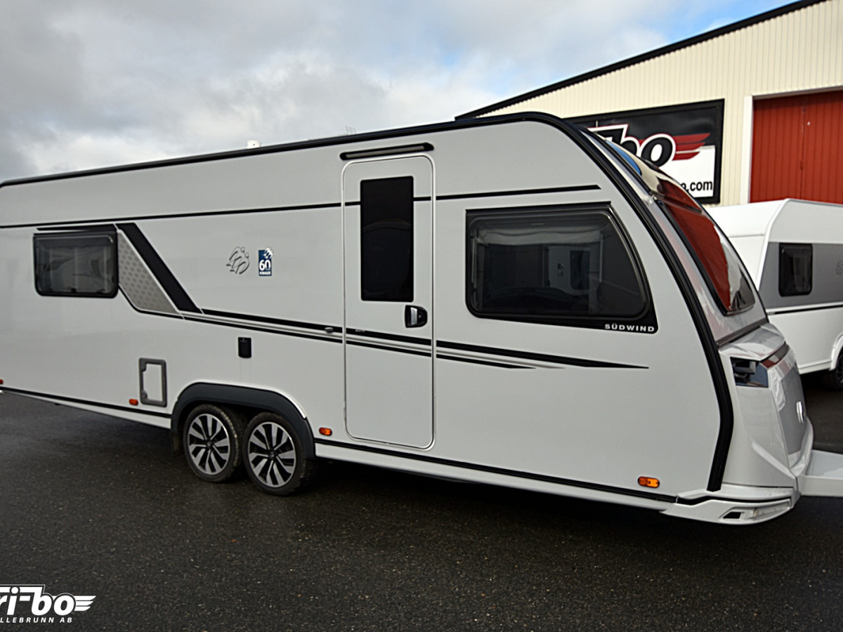 Knaus 650 UX Südwind, Queenbed, bild 2 av 31
