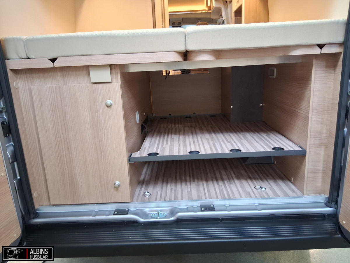 Carthago Van 600 DB K Diversity coupé 35L / Automat- Extra Öppet Lördag o Söndag-, bild 19 av 22