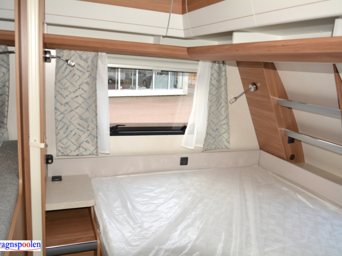 Hobby 545 KMF De Luxe Alde AC Barnkammare, bild 7 av 15