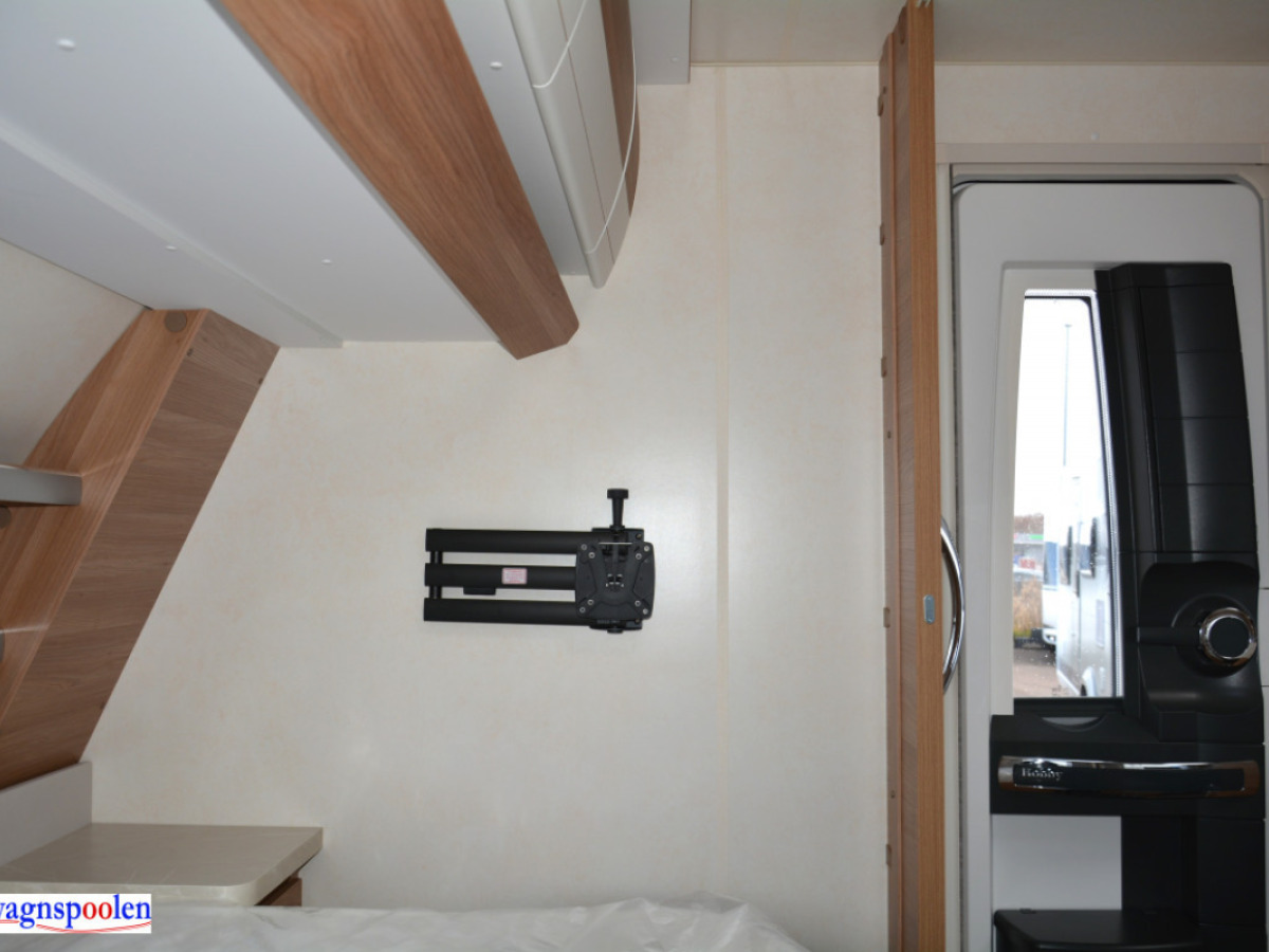 Hobby 545 KMF De Luxe Alde AC Barnkammare, bild 8 av 15