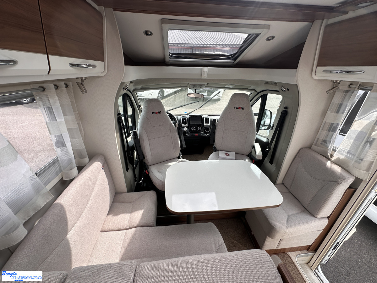 Pilote P 700 GJ AUTOMAT DIESELVÄRME LUFTFJÄDRING, bild 8 av 18