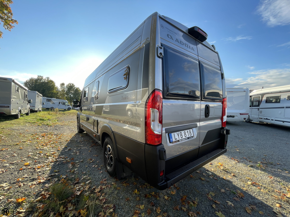 Adria TWIN SUPREME 640SLB 180HK AC BODEL, bild 4 av 24