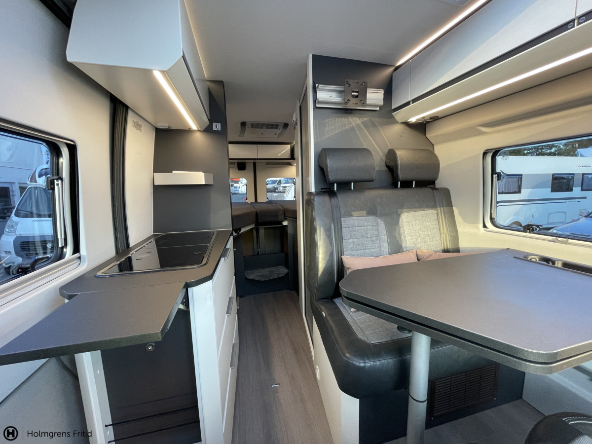 Adria TWIN SUPREME 640SLB 180HK AC BODEL, bild 8 av 24