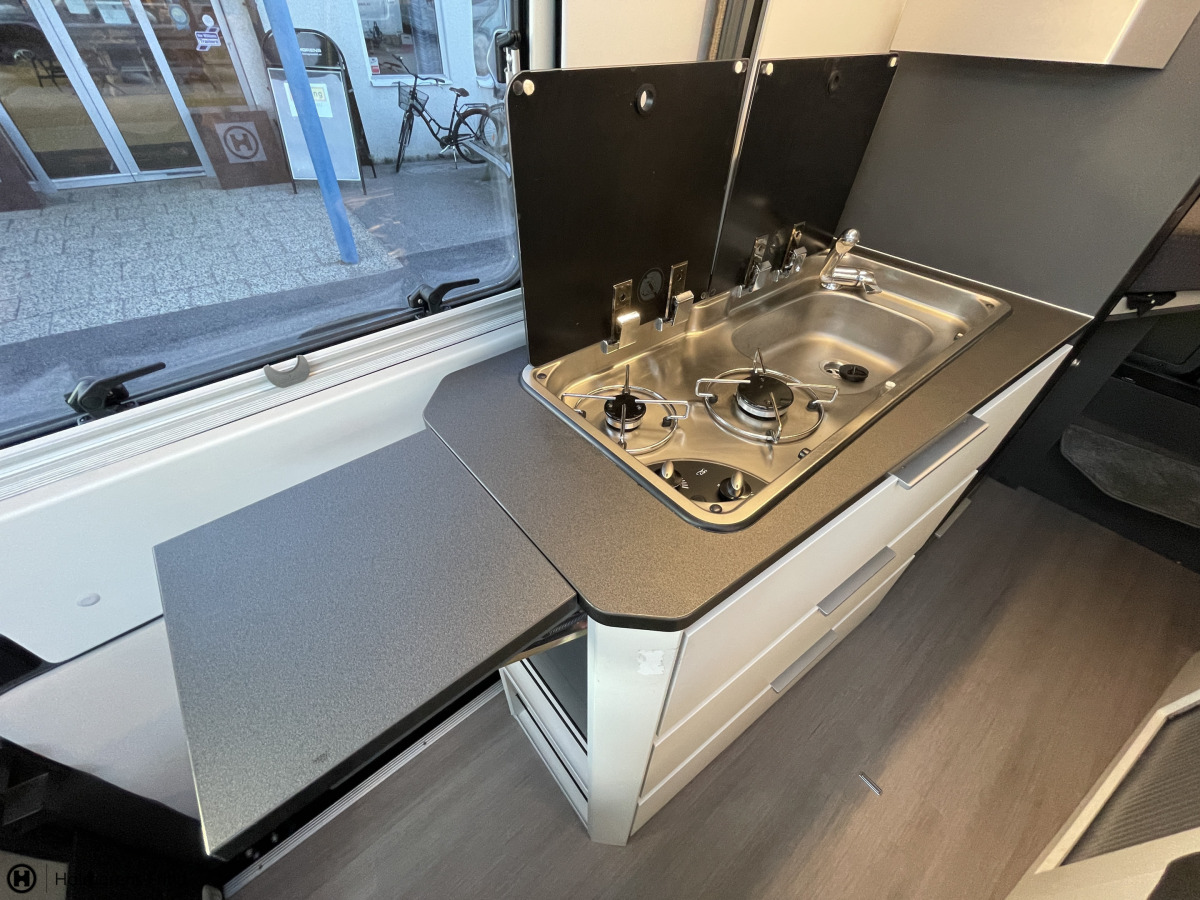 Adria TWIN SUPREME 640SLB 180HK AC BODEL, bild 9 av 24