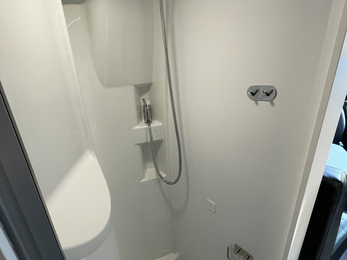 Adria TWIN SUPREME 640SLB 180HK AC BODEL, bild 14 av 24