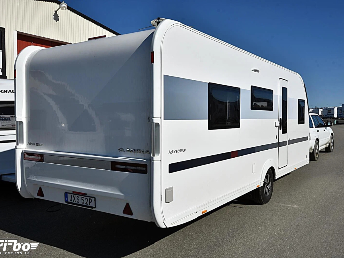 Adria 593 UP Adora, Queenbed, bild 23 av 23