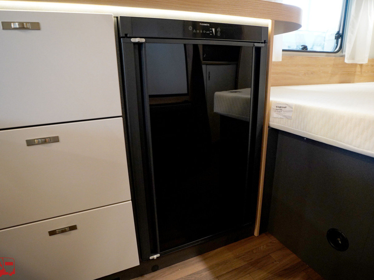 Knaus Sport 450 FU Fransk säng, bild 25 av 26