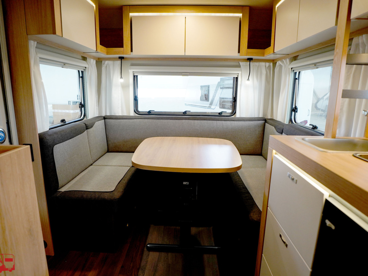 Knaus Sport 450 FU Fransk säng, bild 19 av 26