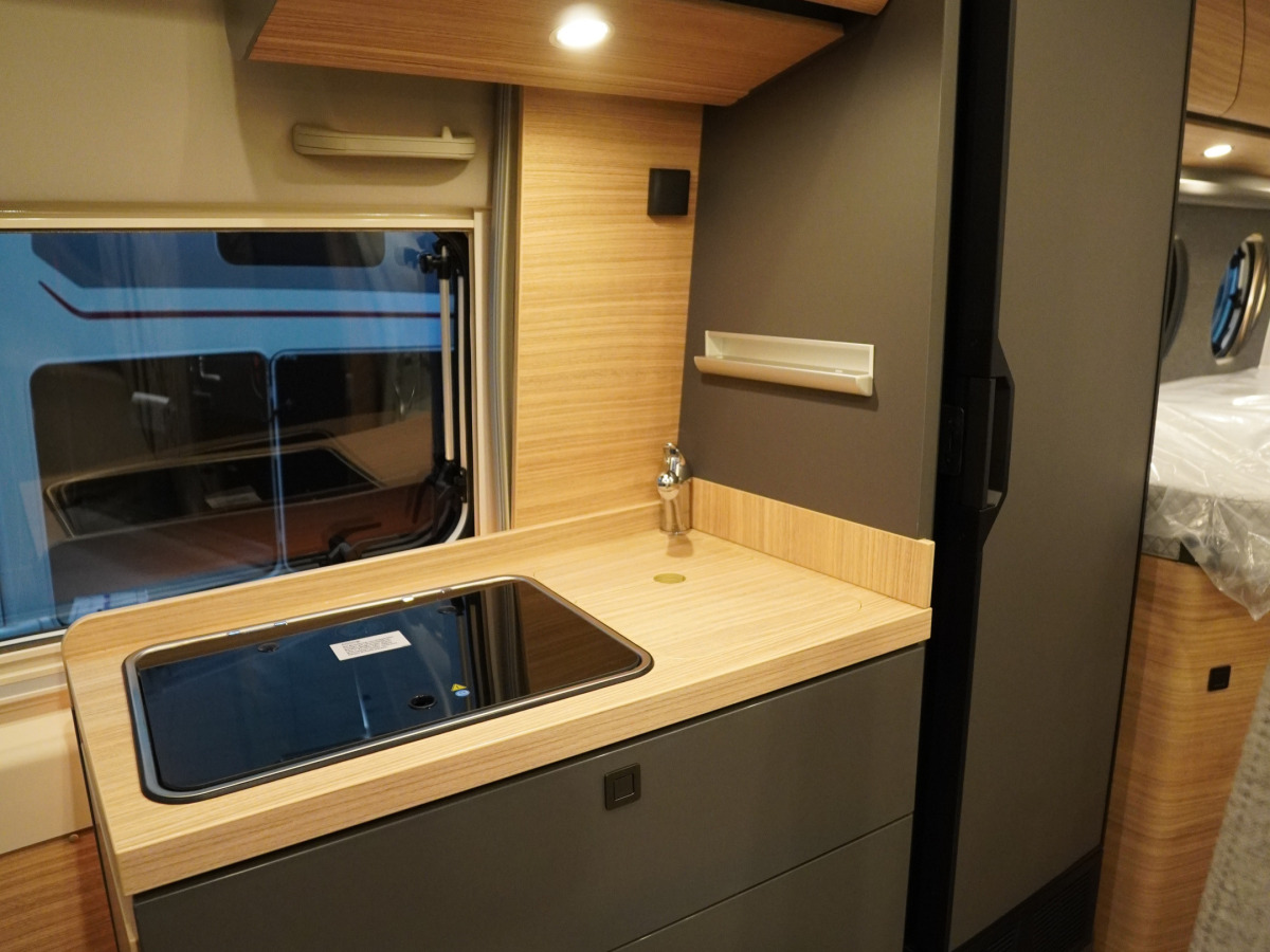 Malibu Van 640 LE comfort GT skyview - Stor kyl, Dieselpanna, 4000kg, bild 10 av 23
